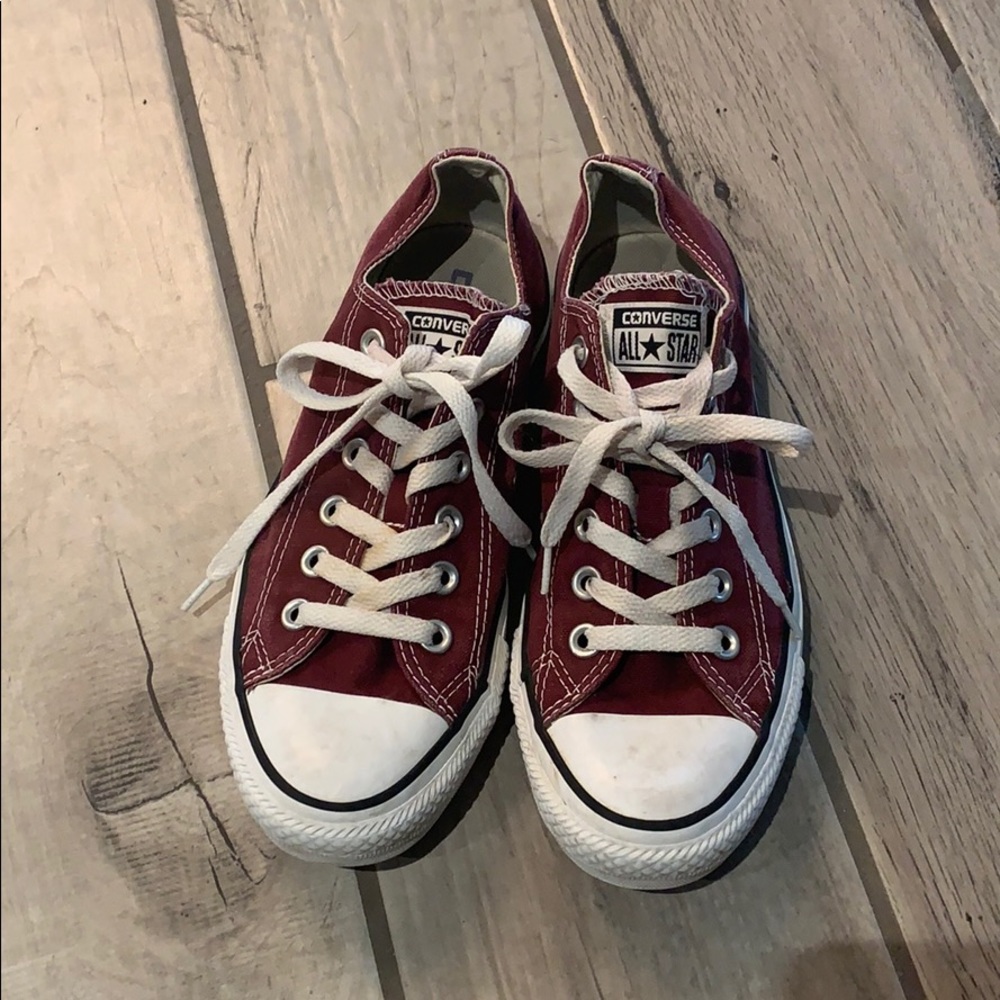 Maroon converse